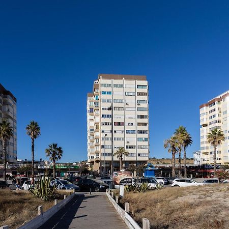 Wonderful Studio Apartment In Front Of The Beach Costa da Caparica Bagian luar foto