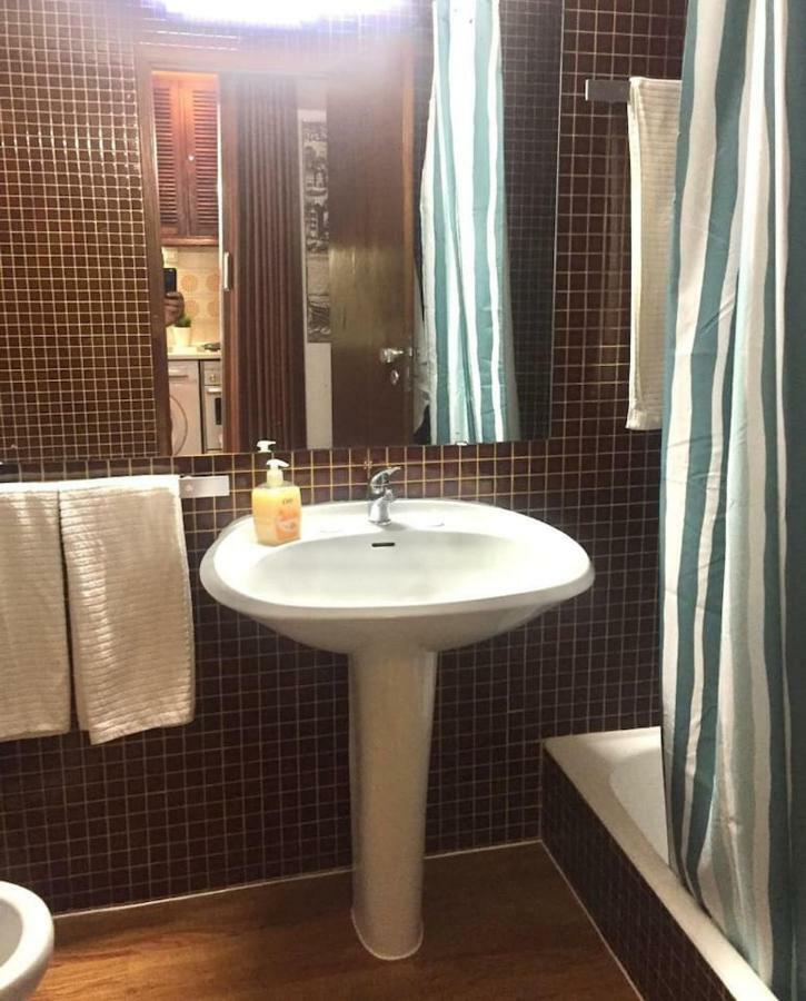 Wonderful Studio Apartment In Front Of The Beach Costa da Caparica Bagian luar foto